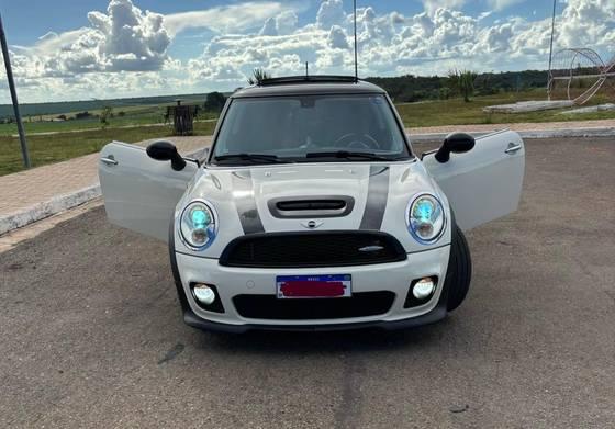 Carro 1.6 S JOHN COOPER WORKS 16V TURBO GASOLINA 2P AUTOMATICO