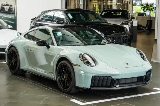 Carro 3.6 24V H6 T-HYBRID CARRERA GTS PDK