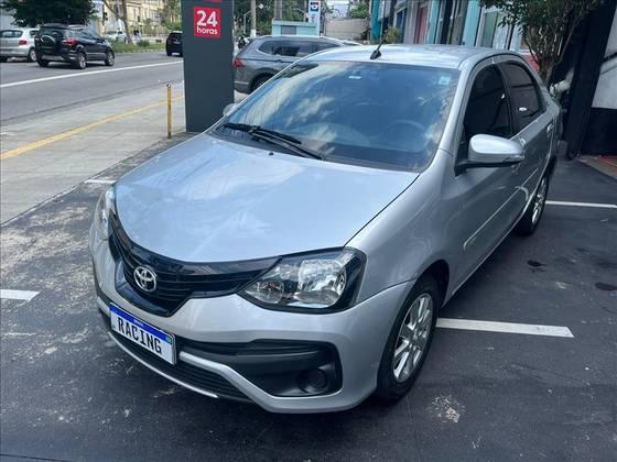 Carro 1.5 X PLUS SEDAN 16V FLEX 4P AUTOMÁTICO