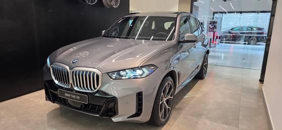 Carro 3.0 I6 TURBO HÍBRIDO XDRIVE50E M SPORT AUTOMÁTICO