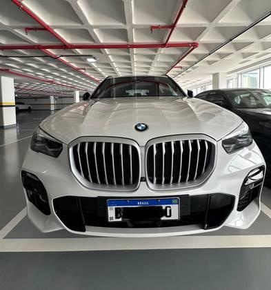 Carro 3.0 I6 TURBO HÍBRIDO XDRIVE45E M SPORT AUTOMÁTICO