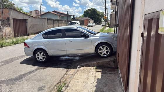 Carro 2.0 MPFI ELEGANCE 8V FLEX 4P MANUAL