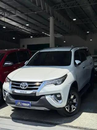 Carro 2.8 SRX DIAMOND 4X4 7 LUGARES 16V TURBO INTERCOOLER DIESEL 4P AUTOMÁTICO