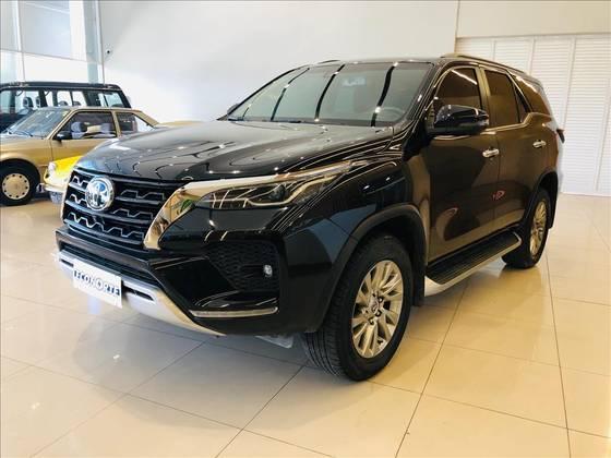 Carro 2.8 D-4D TURBO DIESEL SRX 4X4 AUTOMÁTICO