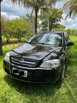Carro 2.0 MPFI ADVANTAGE SEDAN 8V FLEX 4P MANUAL
