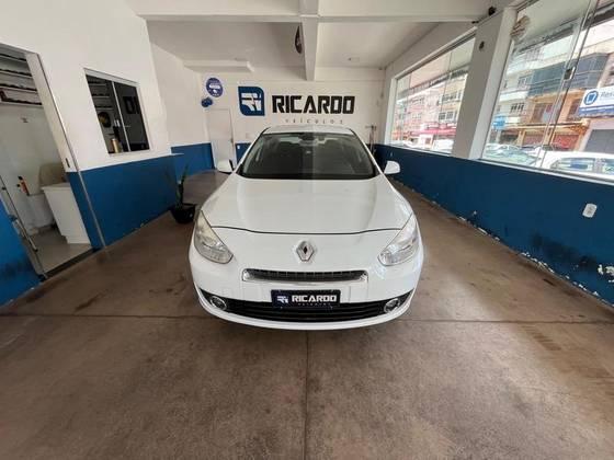 Carro 2.0 DYNAMIQUE 16V FLEX 4P AUTOMÁTICO