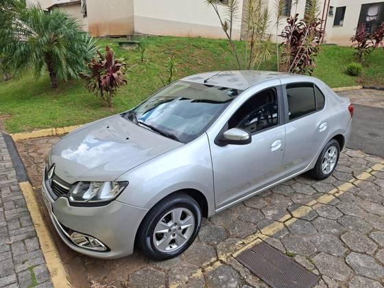 Carro 1.6 DYNAMIQUE 8V FLEX 4P MANUAL