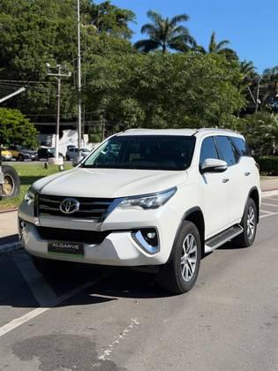 Carro 4.0 SRX 4X4 7 LUGARES V6 24V GASOLINA 4P AUTOMÁTICO