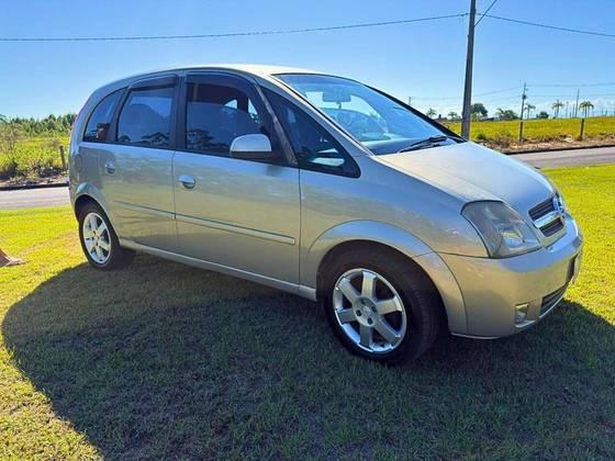 Carro 1.8 MPFI 16V GASOLINA 4P MANUAL