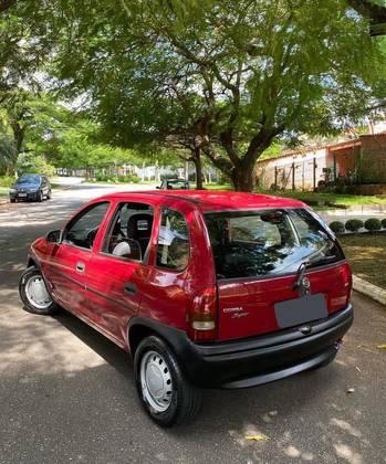 Carro 1.0 MPFI SUPER 8V GASOLINA 4P MANUAL