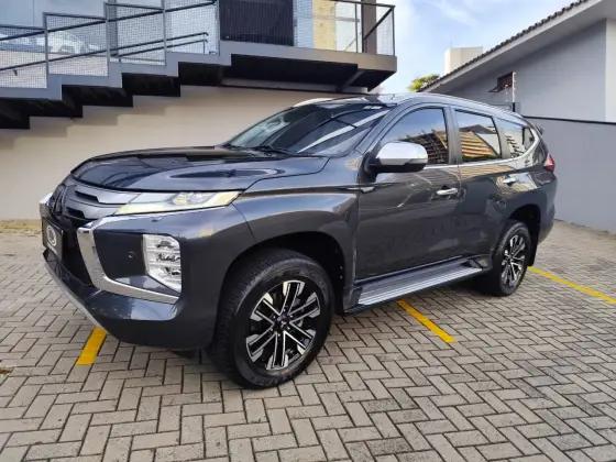 Carro 2.4 16V MIVEC TURBO DIESEL HPE-S AWD AUTOMÁTICO