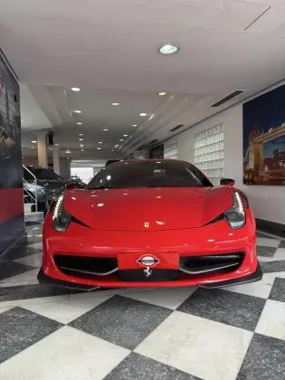 Carro 4.5 V8 GASOLINA F1-DCT