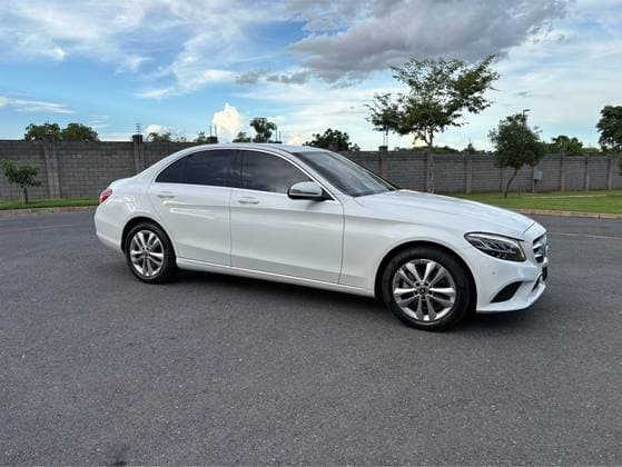 Carro 1.6 CGI FLEX AVANTGARDE 9G-TRONIC