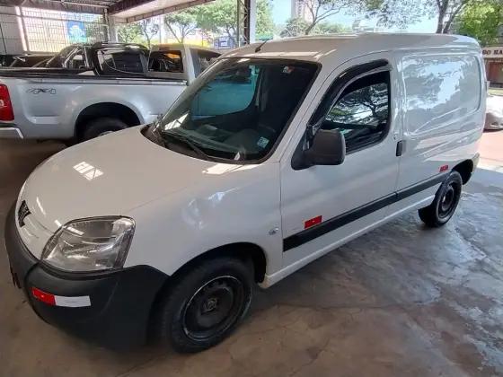 Carro 1.6 FURGÃO 800KG 16V FLEX 3P MANUAL