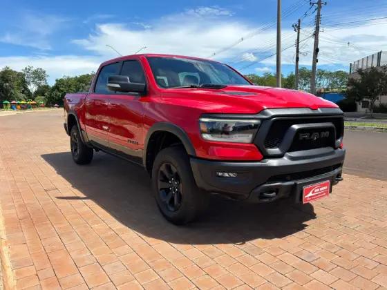 Carro 5.7 V8 GASOLINA REBEL CD 4X4 AUTOMÁTICO