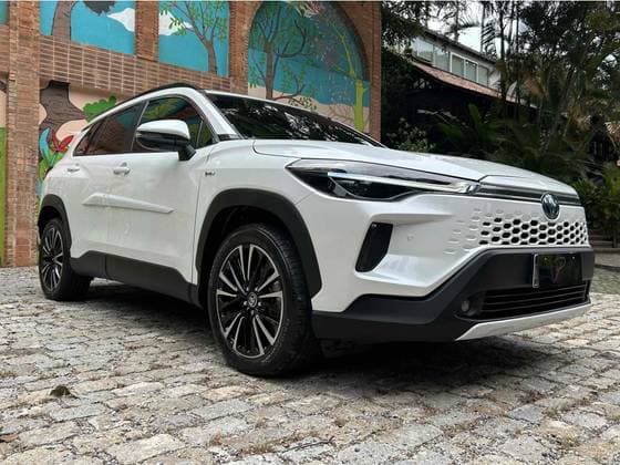 Carro 1.8 VVT-I HYBRID FLEX XRX CVT