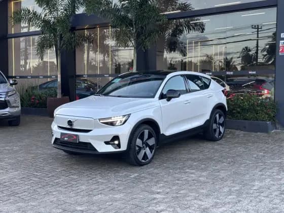Carro P8 RECHARGE TWIN ELECTRIC ULTIMATE AWD