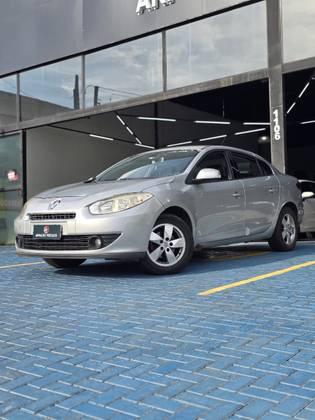 Carro 2.0 DYNAMIQUE 16V FLEX 4P AUTOMÁTICO