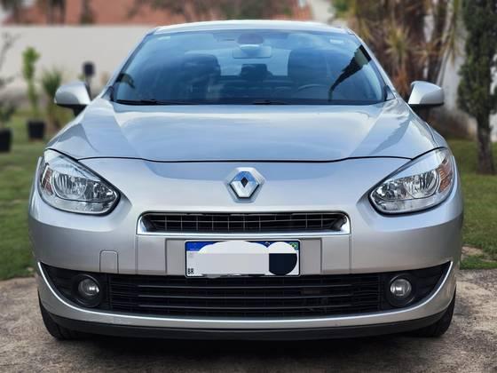 Carro 2.0 DYNAMIQUE 16V FLEX 4P AUTOMÁTICO