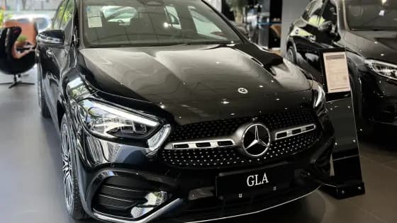 Carro 1.3 MHEV AMG LINE 7G-DCT