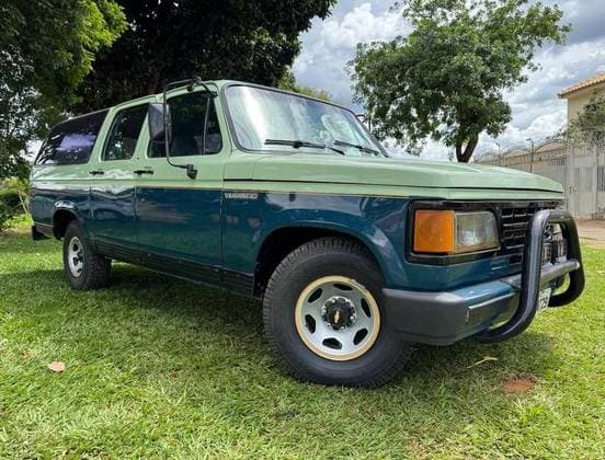 Carro 4.0 CUSTOM DE LUXO 8V DIESEL 4P MANUAL