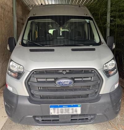 Carro 2.0 ECOBLUE DIESEL MINIBUS 17+1 460E AUTOMÁTICO