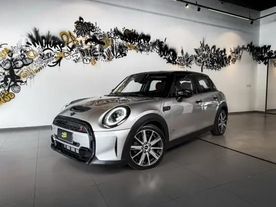 Carro 2.0 16V TWINPOWER GASOLINA S EXCLUSIVE 4P STEPTRONIC