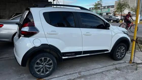 Carro 1.0 EVO FLEX TREKKING MANUAL
