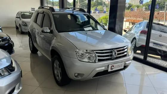 Carro 1.6 DYNAMIQUE 4X2 16V FLEX 4P MANUAL