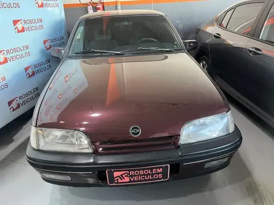 Carro 2.0 EFI GLS 8V ÁLCOOL 4P MANUAL