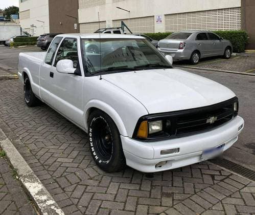 Carro 4.3 10 4X2 CS V6 GASOLINA 2P MANUAL