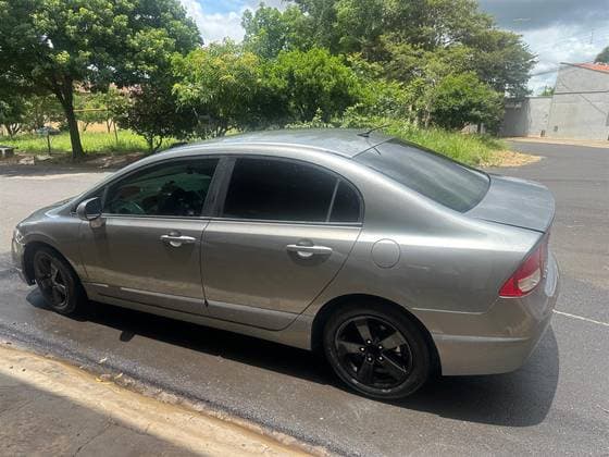 Carro 1.8 LXS 16V FLEX 4P MANUAL