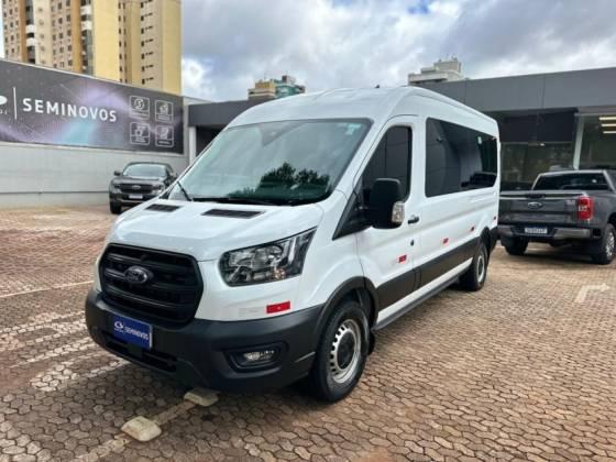 Carro 2.0 ECOBLUE DIESEL MINIBUS 17+1 460E AUTOMÁTICO
