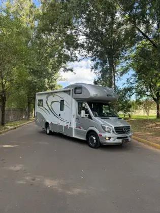 Carro 2.2 515 CDI VAN 21 LUGARES TETO ALTO 16V BI-TURBO DIESEL MANUAL