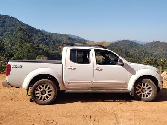 Carro 2.5 SL 4X4 CD TURBO ELETRONIC DIESEL 4P AUTOMÁTICO