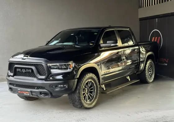 Carro 5.7 V8 GASOLINA REBEL CD 4X4 AUTOMÁTICO