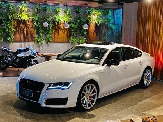 Carro 3.0 TFSI SPORTBACK V6 GASOLINA 4P S-TRONIC