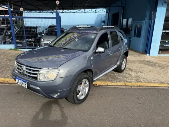 Carro 1.6 DYNAMIQUE 4X2 16V FLEX 4P MANUAL