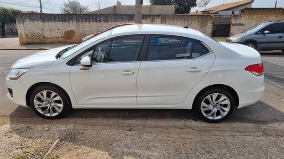 Carro 2.0 MPFI TENDANCE 16V FLEX 4P AUTOMÁTICO