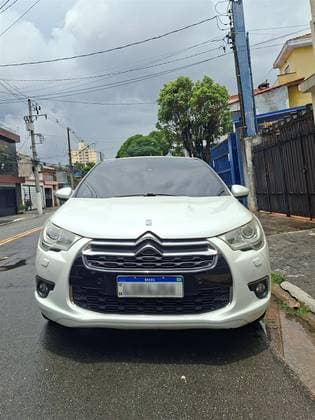 Carro 1.6 THP GASOLINA AUTOMÁTICO
