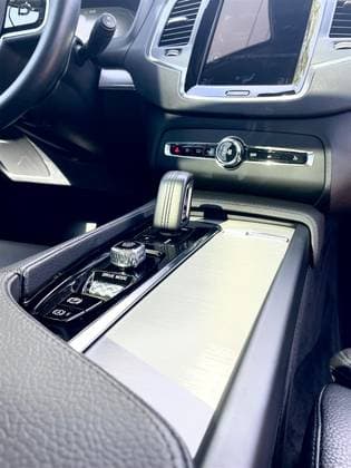 Carro 2.0 T8 HYBRID MOMENTUM AWD GEARTRONIC