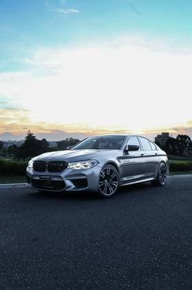 Carro 4.4 V8 TWIN POWER M XDRIVE STEPTRONIC
