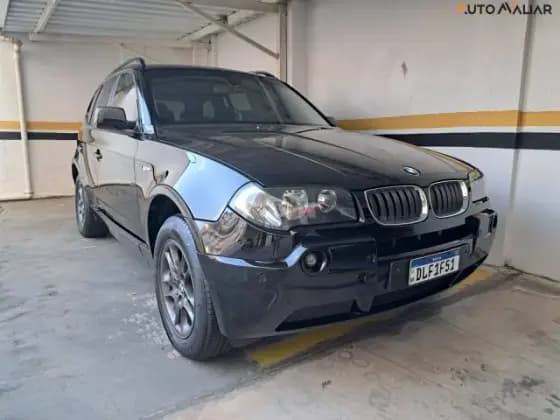 Carro 2.5 FAMILY 4X4 24V GASOLINA 4P AUTOMÁTICO