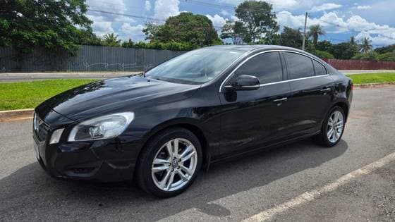Carro 2.0 T5 COMFORT GASOLINA 4P AUTOMÁTICO