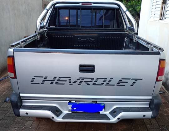 Carro 2.2 MPFI DLX 4X2 CS 8V GASOLINA 2P MANUAL