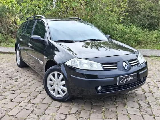Carro 1.6 DYNAMIQUE GRAND TOUR 16V FLEX 4P MANUAL