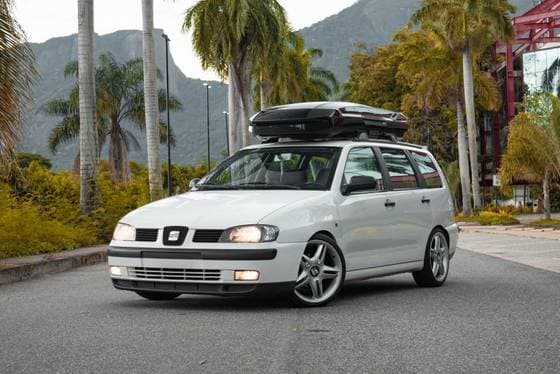 Carro 1.6 VARIO 8V GASOLINA 4P MANUAL