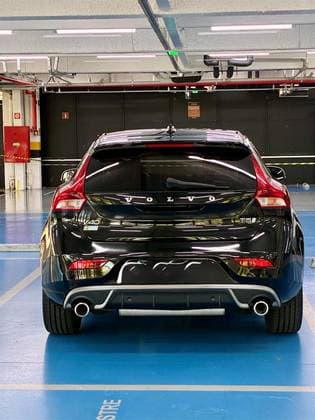 Carro 2.0 T5 R-DESIGN GASOLINA 4P AUTOMÁTICO