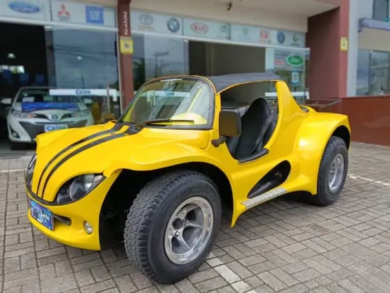 Carro 1.6 GASOLINA MANUAL