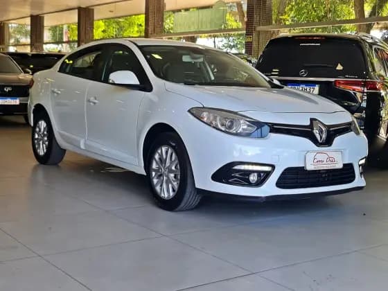 Carro 2.0 DYNAMIQUE PLUS 16V FLEX 4P AUTOMÁTICO